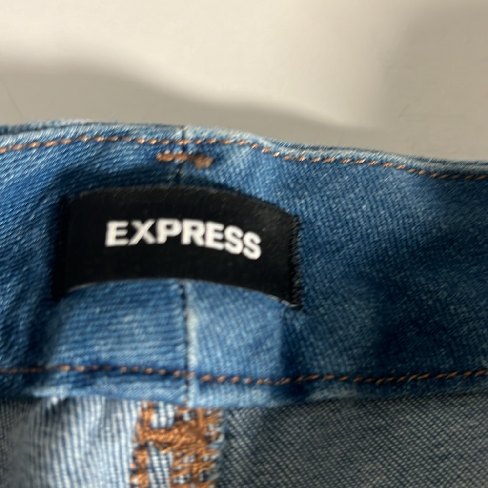 Express Cropped Distressed jeans - Picture 9 of 15